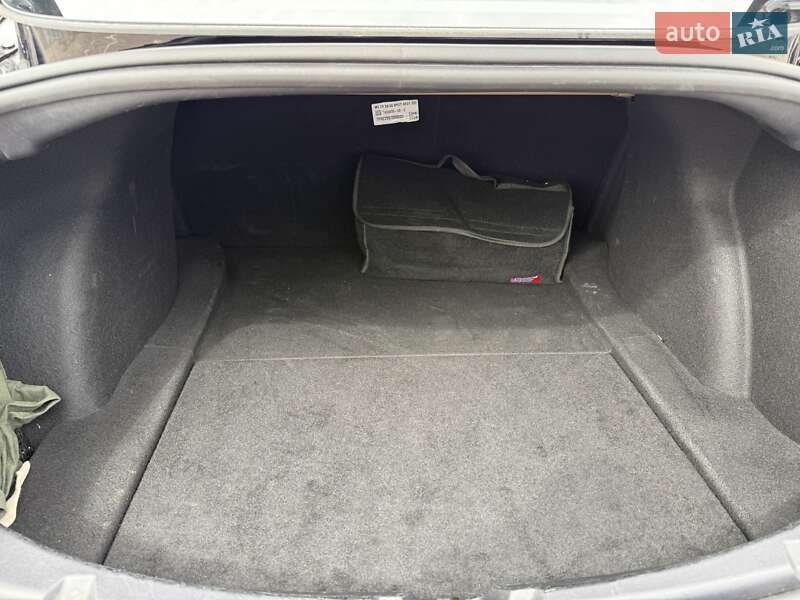 Седан Tesla Model 3 2022 в Киеве