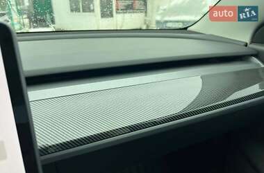Седан Tesla Model 3 2019 в Ивано-Франковске