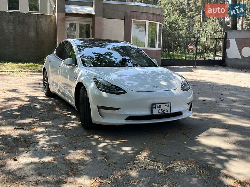 Tesla Model 3 2020