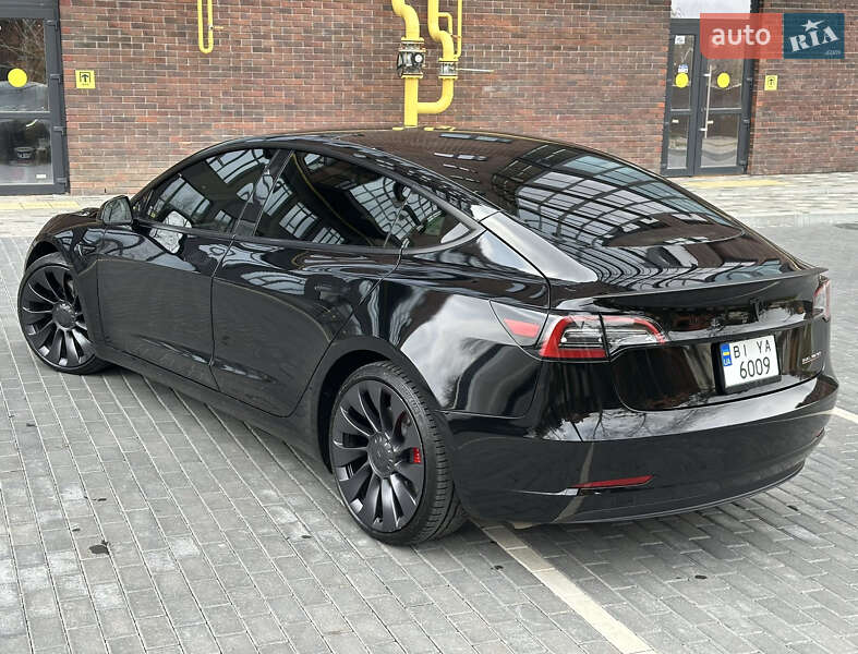 Седан Tesla Model 3 2023 в Полтаве