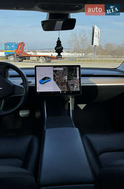 Седан Tesla Model 3 2019 в 