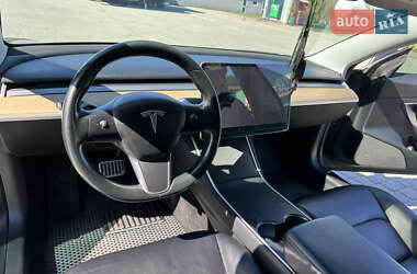 Седан Tesla Model 3 2018 в 