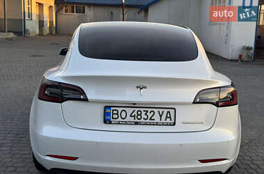Седан Tesla Model 3 2019 в 