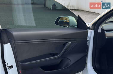 Седан Tesla Model 3 2019 в 