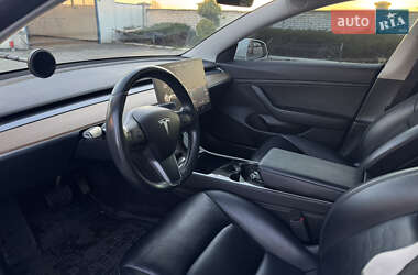Седан Tesla Model 3 2019 в 