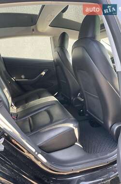 Седан Tesla Model 3 2019 в Киеве