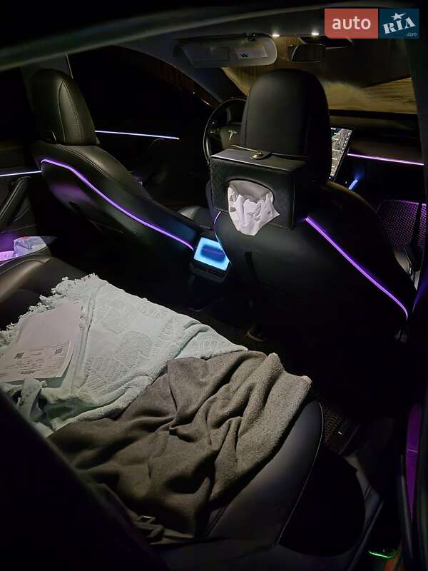 Седан Tesla Model 3 2019 в Одессе