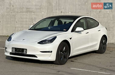 Седан Tesla Model 3 2023 в Киеве