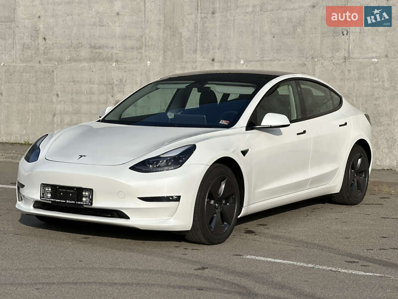Tesla Model 3 2023