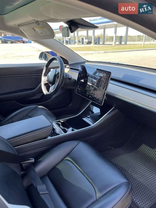 Седан Tesla Model 3 2019 в Ковеле