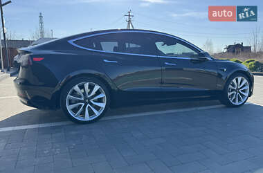 Седан Tesla Model 3 2019 в 