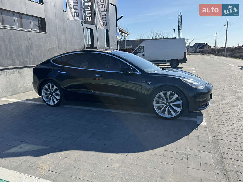 Седан Tesla Model 3 2019 в Луцке фото 6 Седан Tesla Model 3 2019 в Луцке