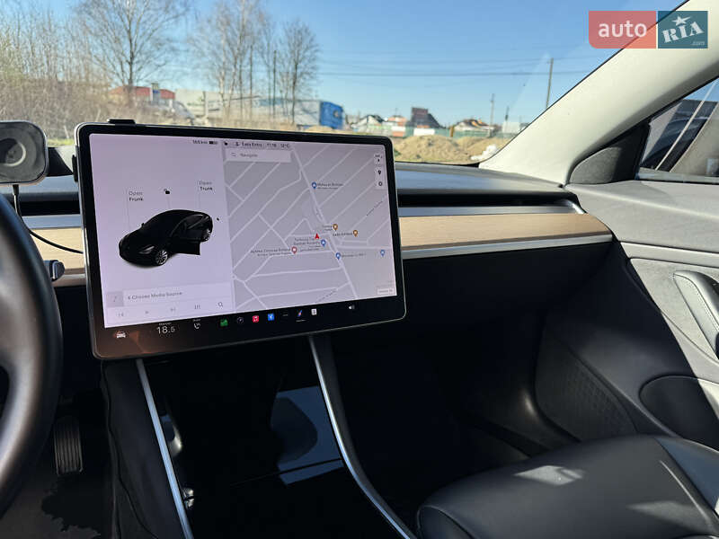 Седан Tesla Model 3 2019 в Луцке фото 12 Седан Tesla Model 3 2019 в Луцке