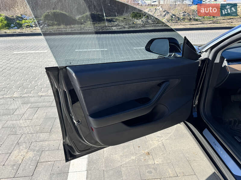Седан Tesla Model 3 2019 в Луцке фото 11 Седан Tesla Model 3 2019 в Луцке