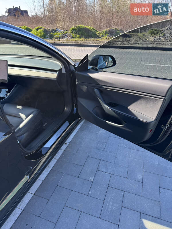 Седан Tesla Model 3 2019 в Луцке фото 17 Седан Tesla Model 3 2019 в Луцке