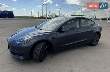 Седан Tesla Model 3 2023 в Одессе