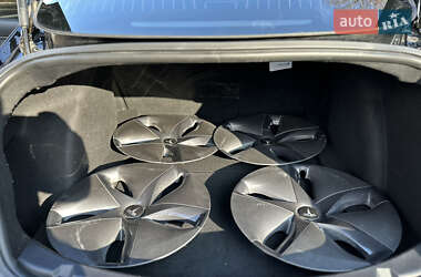 Седан Tesla Model 3 2019 в 