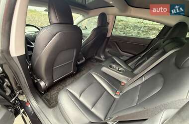 Седан Tesla Model 3 2018 в 