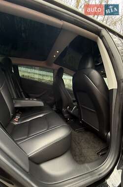 Седан Tesla Model 3 2018 в 