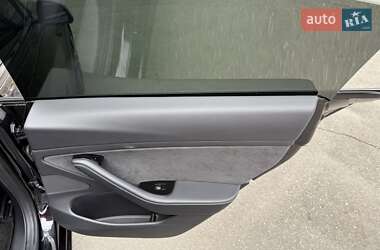 Седан Tesla Model 3 2018 в 