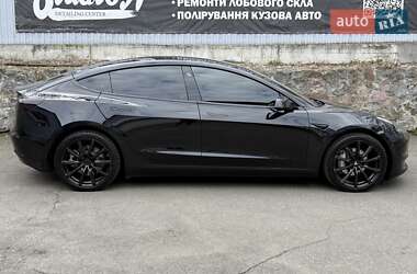 Седан Tesla Model 3 2018 в 