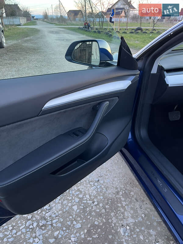 Седан Tesla Model 3 2021 в Івано-Франківську