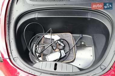 Седан Tesla Model 3 2018 в 