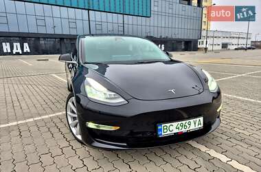 Седан Tesla Model 3 2018 в Львове
