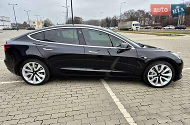 Седан Tesla Model 3 2018 в 