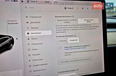 Седан Tesla Model 3 2018 в Львове