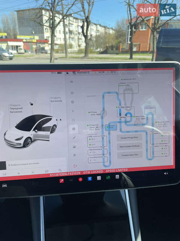 Седан Tesla Model 3 2019 в Черкассах