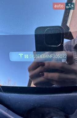 Седан Tesla Model 3 2022 в 