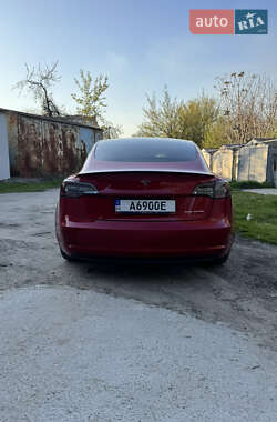 Седан Tesla Model 3 2020 в 