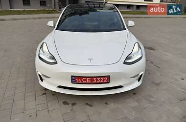 Седан Tesla Model 3 2019 в 