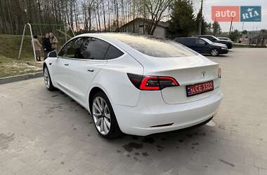 Седан Tesla Model 3 2019 в 