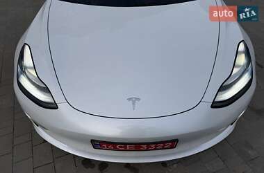 Седан Tesla Model 3 2019 в 