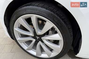 Седан Tesla Model 3 2019 в 