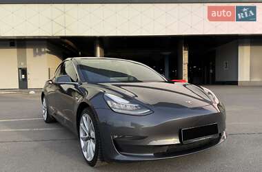 Седан Tesla Model 3 2018 в 