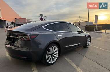 Седан Tesla Model 3 2018 в Киеве