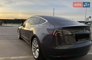 Седан Tesla Model 3 2018 в Киеве