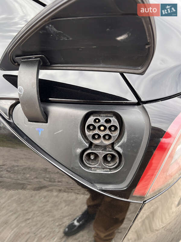 Седан Tesla Model 3 2019 в Сквирі