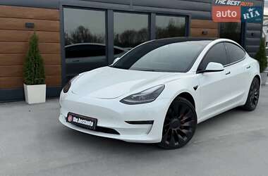 Седан Tesla Model 3 2023 в 