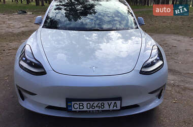 Седан Tesla Model 3 2020 в 