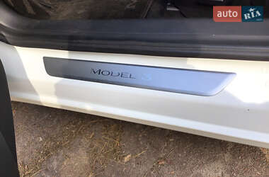 Седан Tesla Model 3 2020 в 