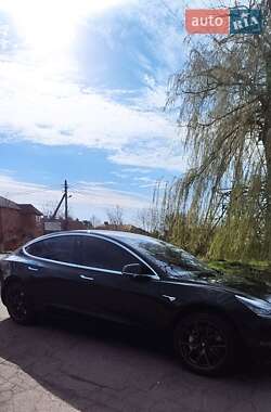 Седан Tesla Model 3 2019 в 