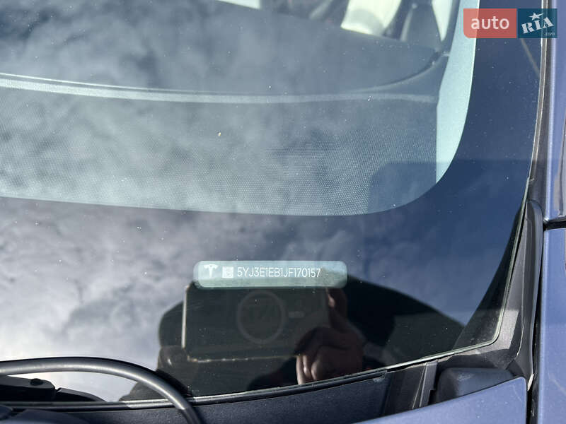 Седан Tesla Model 3 2018 в Баштанке