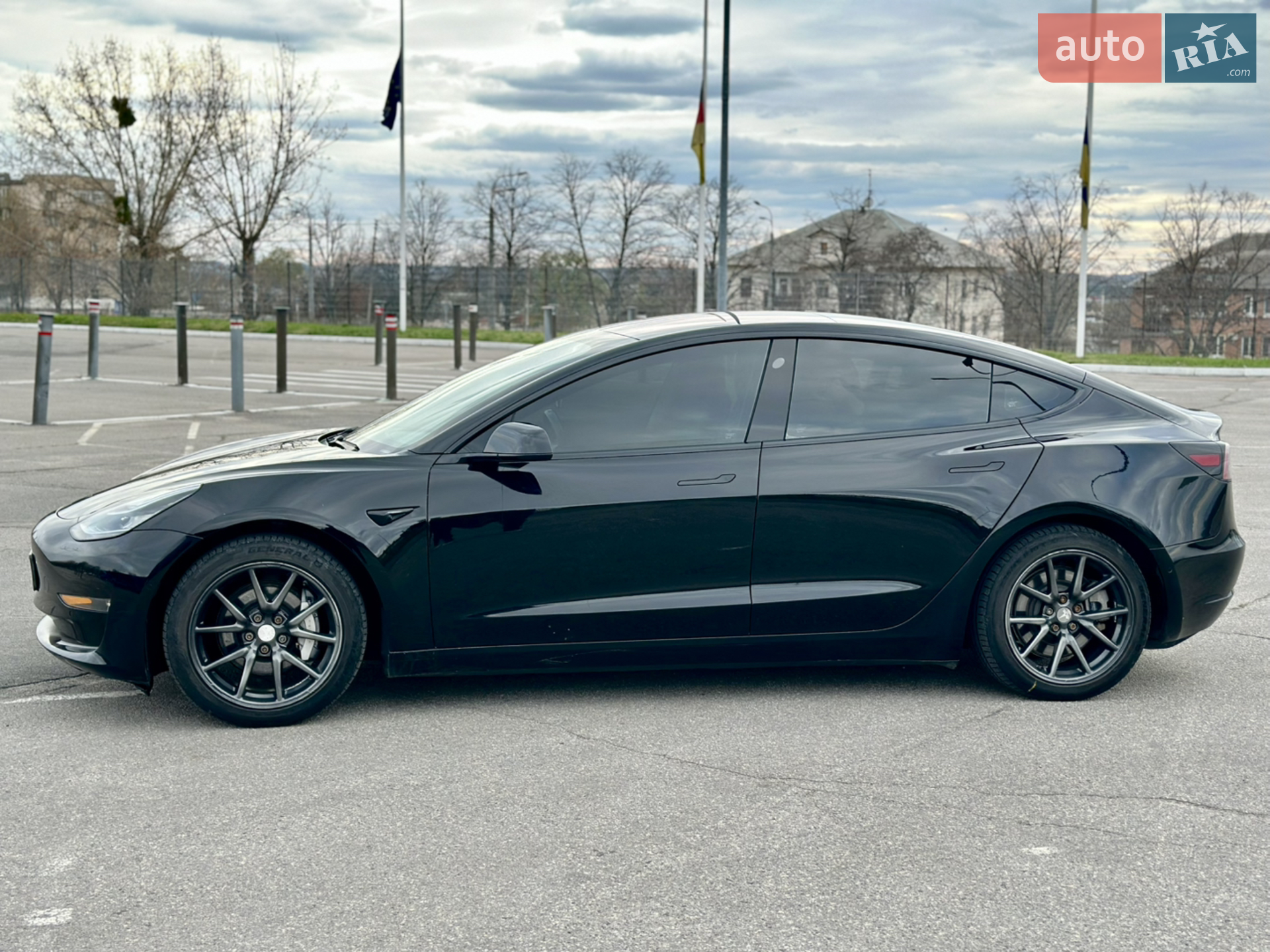 2018 Tesla Model 3 - мініатюра 9