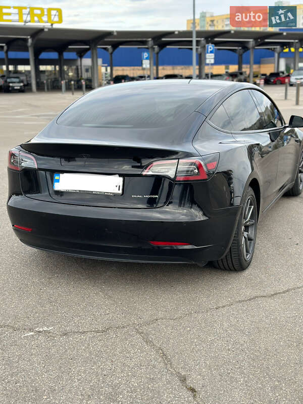 Седан Tesla Model 3 2018 в Харкові