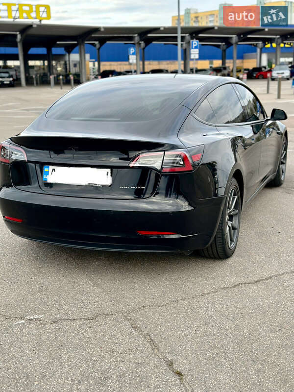 Седан Tesla Model 3 2018 в Харкові