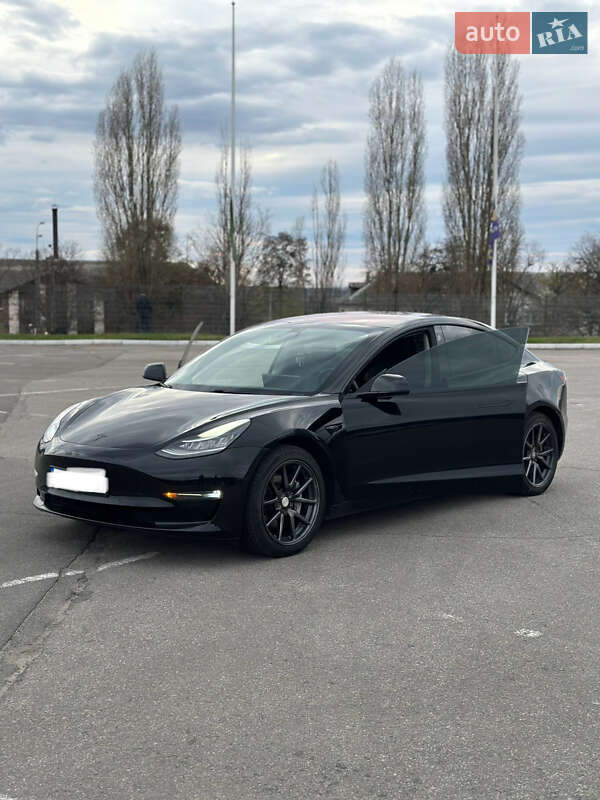 Седан Tesla Model 3 2018 в Харкові